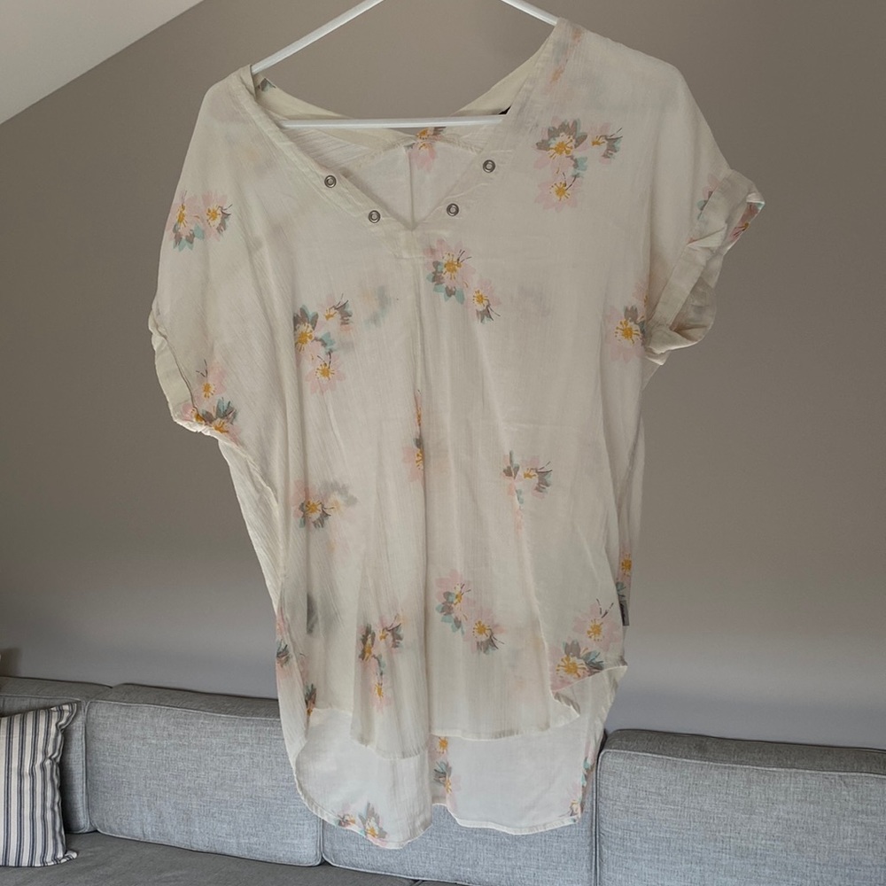 Eddie Bauer Top, cream w/ pink/yellow/gray/blue flowers